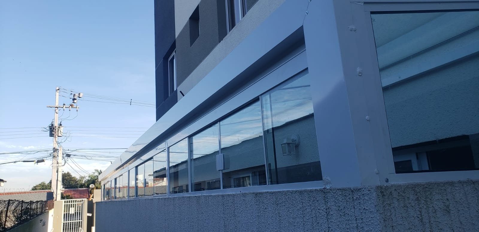 Cobertura de vidro em prédio