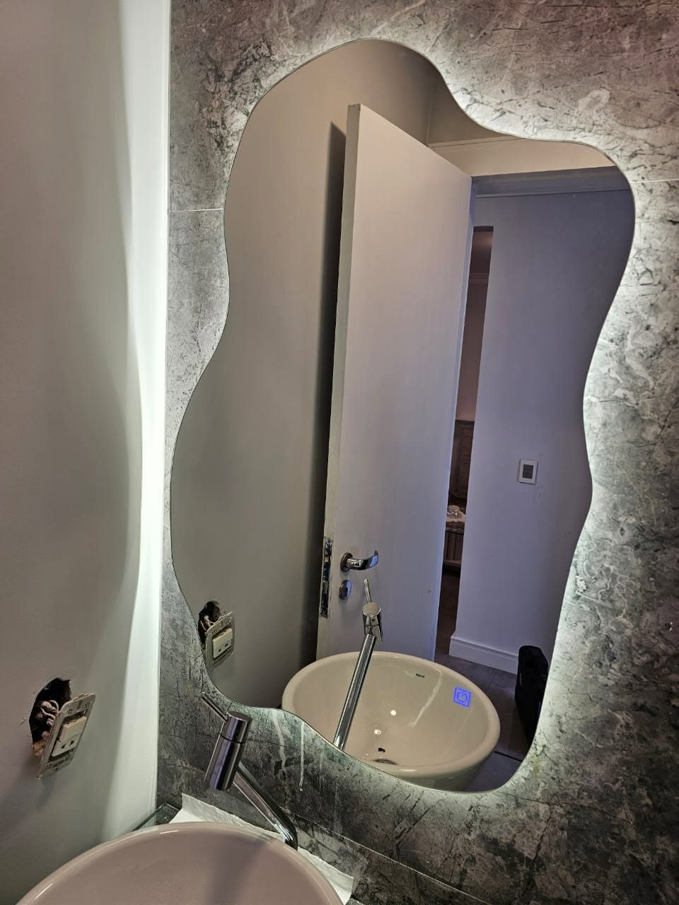 Espelho orgânico com LED