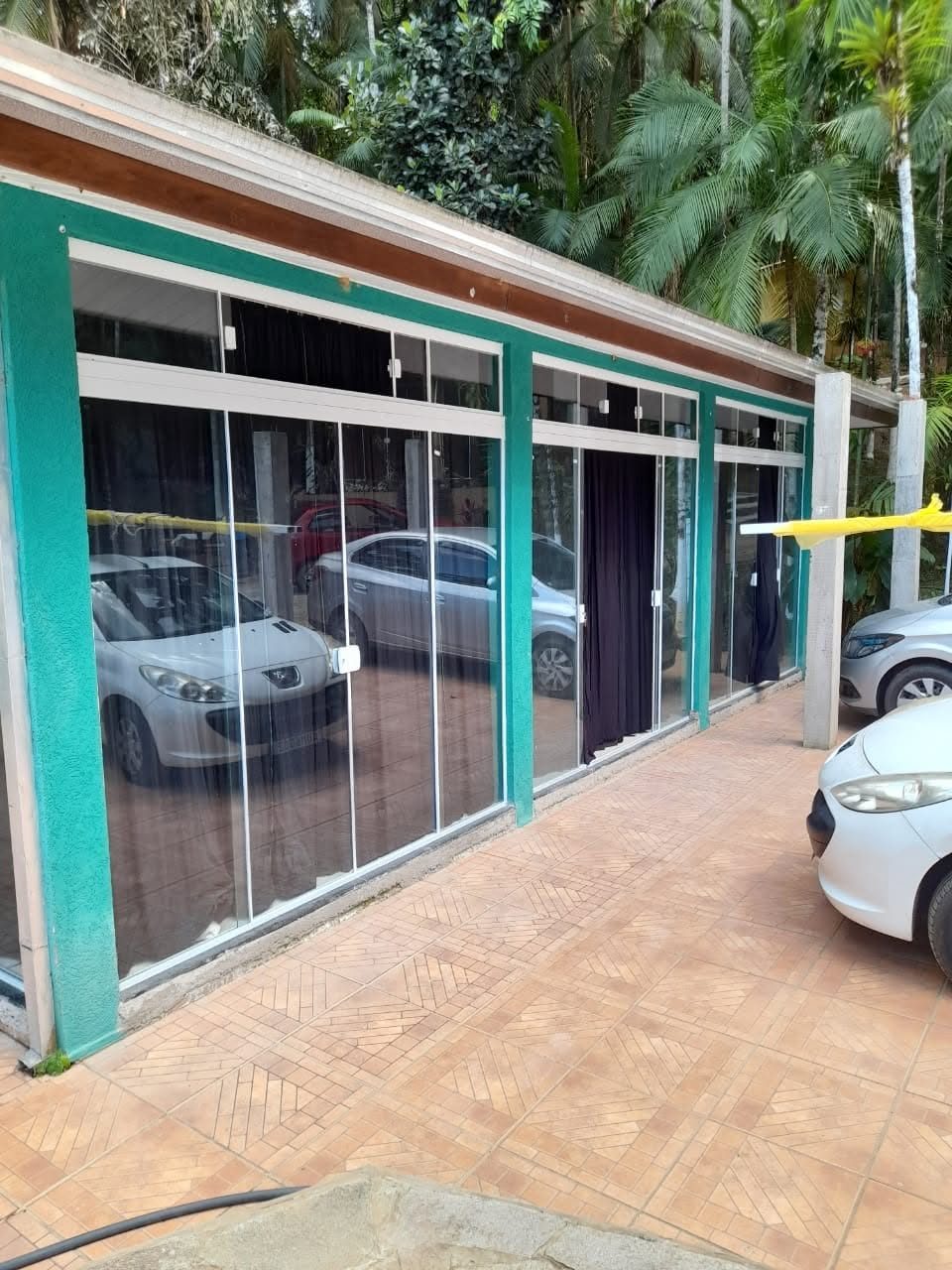 Portas em alumínio branco
