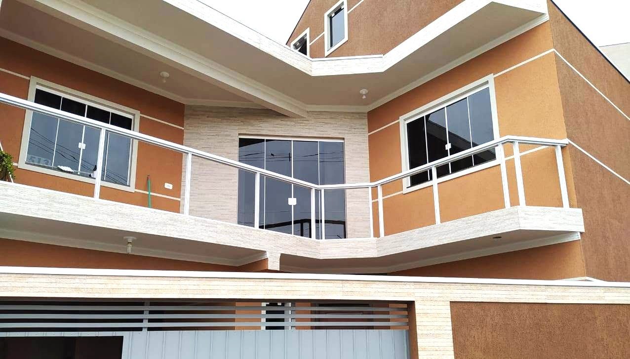 Guarda-corpo de vidro em sobrado